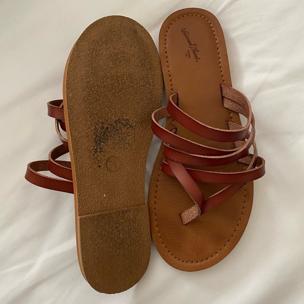Universal Thread sandals 🩴